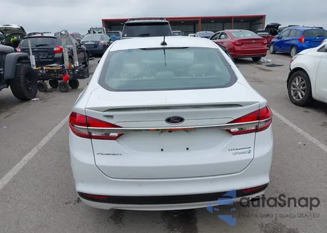 2017 Ford Fusion Hybrid Titanium из США, поврежденный, VIN 3FA6P0RU1HR233107